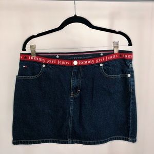 Vintage Tommy Hilfiger skirt size 34” waist